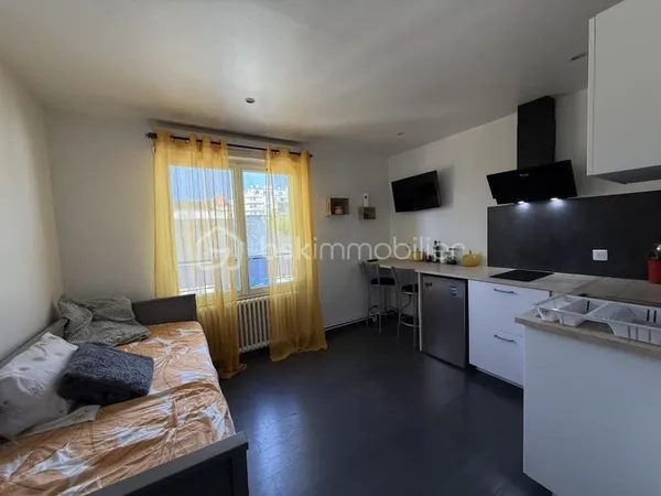 Studio rénové au Mans - Emplacement recherché, fort potentiel locatif - Vendu avec locataire en plac