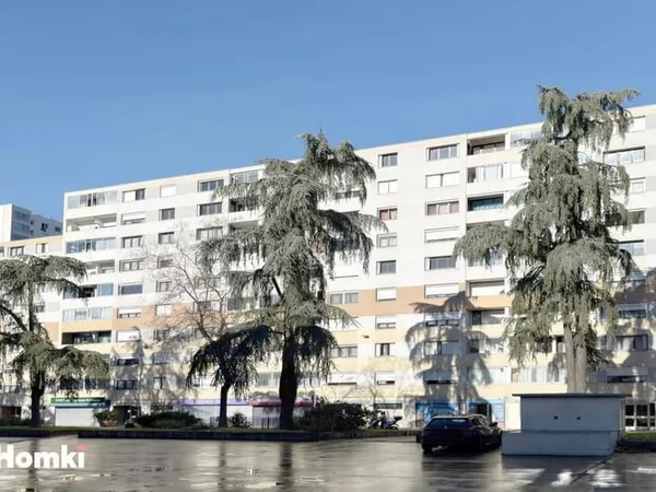 Appartement T4 de 76 m2 à Échirolles 38130, Place Beaumarchais