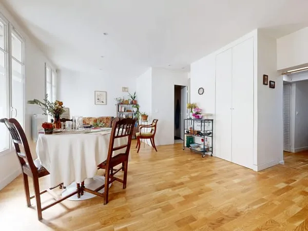 **Appartement refait à neuf - proximité 15e**