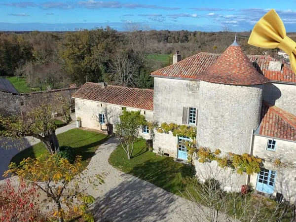 Magnifique Logis avec terrain et dépendances