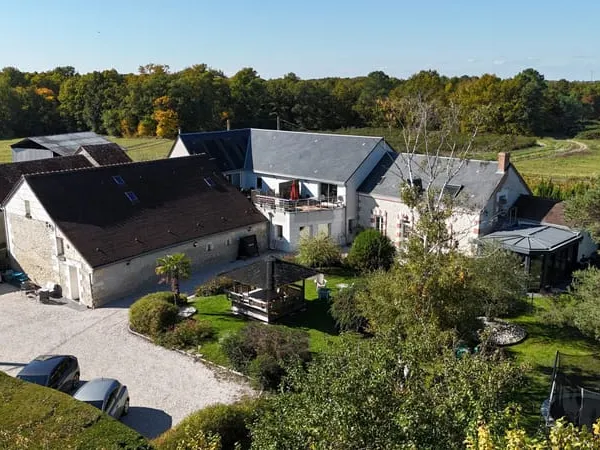 EXCLUSIVITÉ - Propriété avec activité touristique en Toura