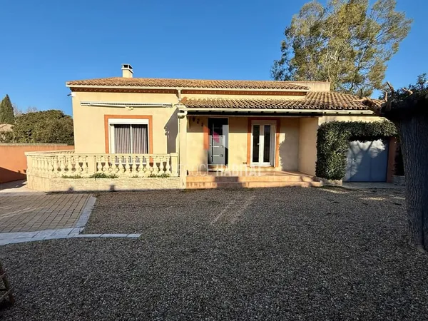 Villa T5 de plain pied sur 900 m2 de terrain