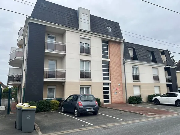 FLEURY LES AUBRAIS QUARTIER GARE APPARTEMENT 2 PIECES