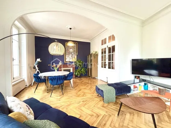 Superbe appartement style haussmannien rénové - 120 m² - 3 chambres et mezzanine - Balcon - Vue déga