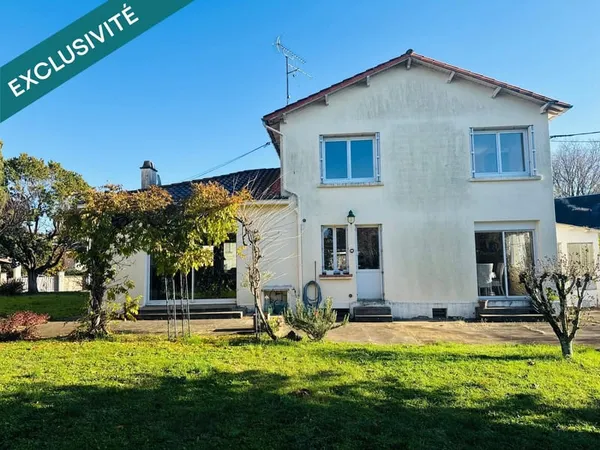 NIORT MAISON FAMILIALE 4CH JARDIN GARAGE