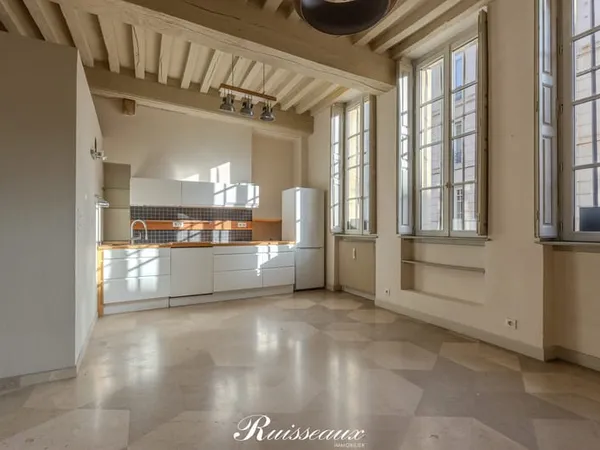 DIJON - HYPERCENTRE - ANTIQUAIRES