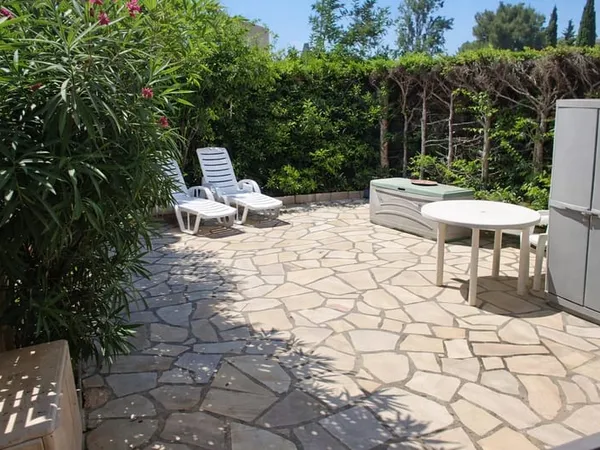 Pin Rolland- Proche plage- T2 Bis 39 m2 - terrasse de 40m2