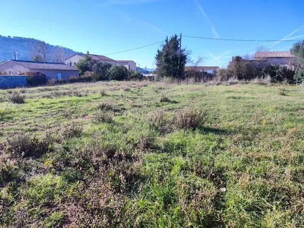 Terrain 500 m²