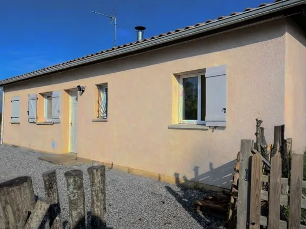 Maison individuelle pl.pied sur terrain clos 1500m2
