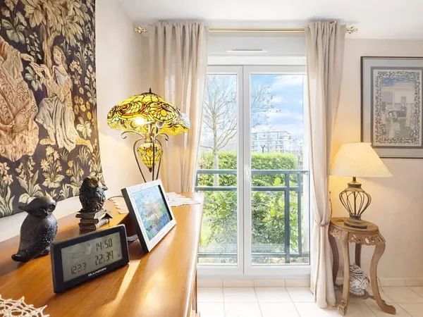 Appartement 5 pièces 100 m² - 192 m² de jardin et accès PMR - Parking et Box en sous-sol - Montigny-