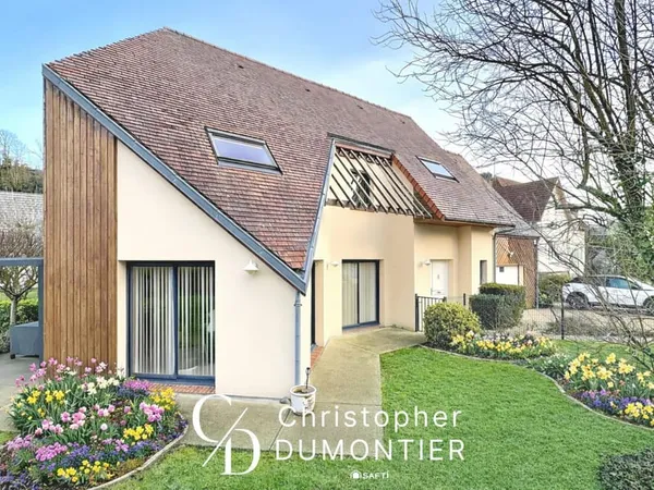 MAISON FAMILIALE 170 M²