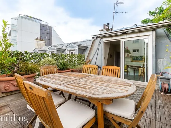 Gare de Courbevoie/Normandie - Appartement en duplex 7 pièces - 197.18 m² + 17.19 m² de terrasse