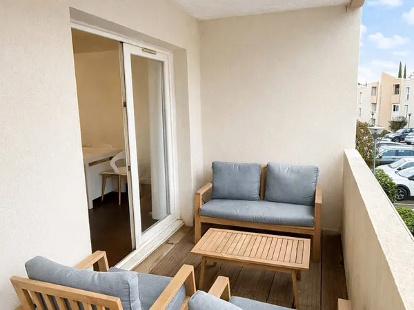 Appartement T3 traversant avec garage