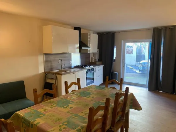 MAISON DE VILLAGE