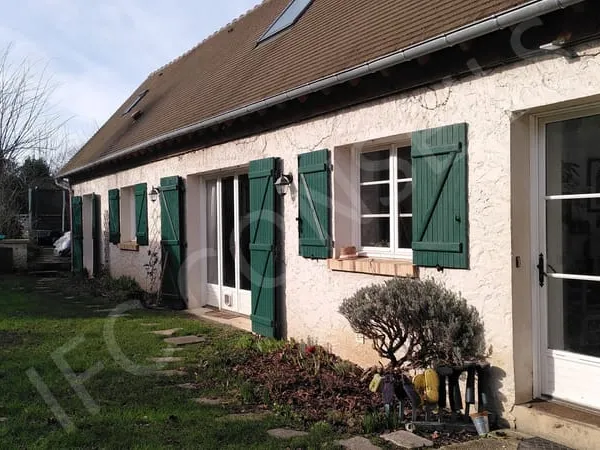 Maison ancienne rénovée avec 3 chambres et sa dépendance sit
