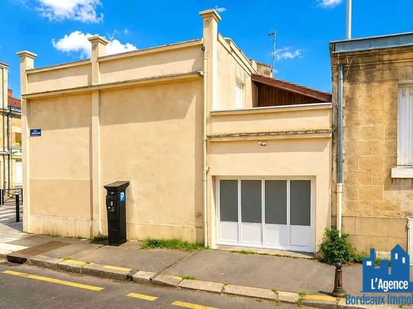 EXCLUSIVITÉ !!! BORDEAUX BASTIDE- PROCHE AVENUE THIERS- TRAMWAY A et E: THIERS - BENAUGE- APPARTEMEN