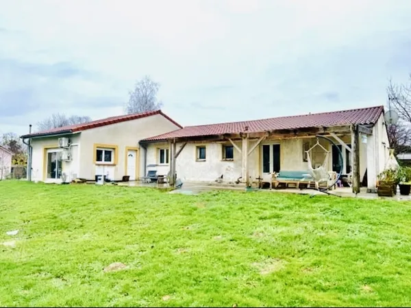 PROCHE DE PAMIERS : VILLA DE PLAIN PIED DE TYPE 5 A VENDRE