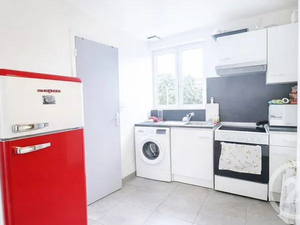 Bâtiment 166 m²