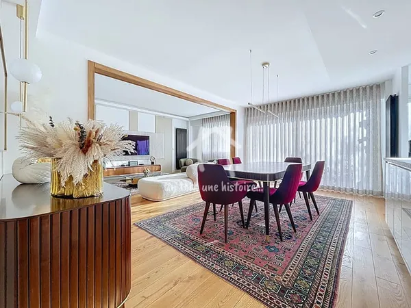 Appartement Courbevoie 5 pièces 104 m2 + balcon + cave + 2 emplacements de parking 