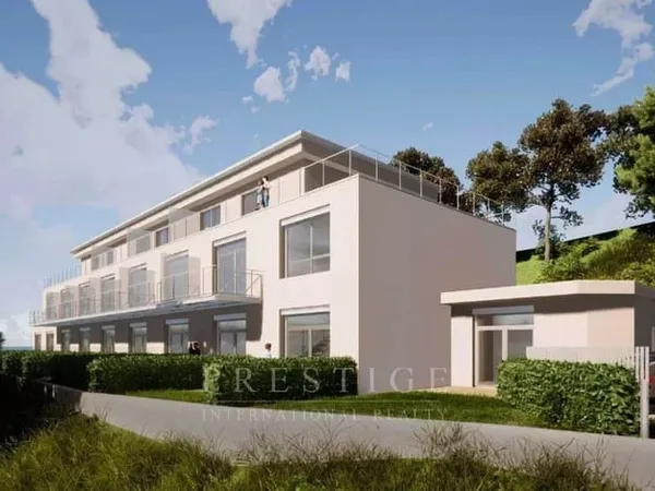 Falicon, 1 pièce , jardin & parking
