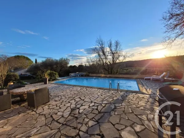 Maison 10 pièces 170 m²