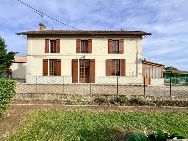 Maison en Pierre avec dépendances à vendre à Maransin