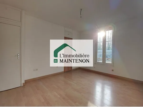 APPARTEMENT MAINTENON CENTRE GARE A PIED