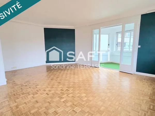 Bel appartement avec grand garage et cave