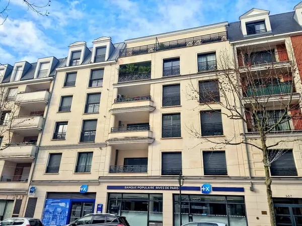 LOCATION APPARTEMENT CENTRE-VILLE AU RAINCY 