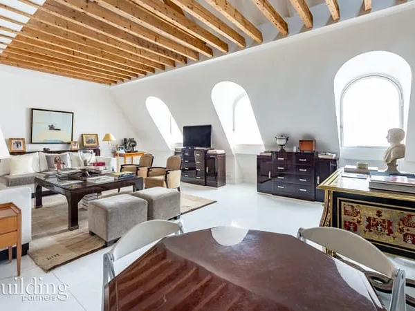 Paris 16ème- Place Victor Hugo - Appartement 4 pièces de 94,27m² au dernier étage