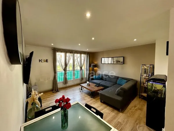 Coup de coeur ! T4 entièrement rénové avec loggia - Quartier Pin Vert