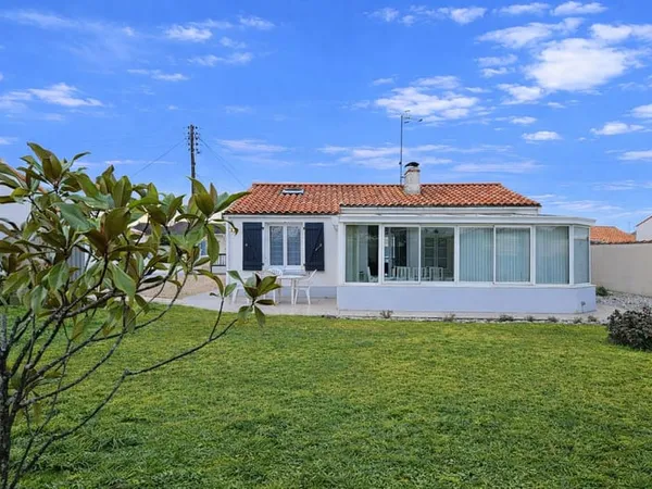 Maison avec véranda 