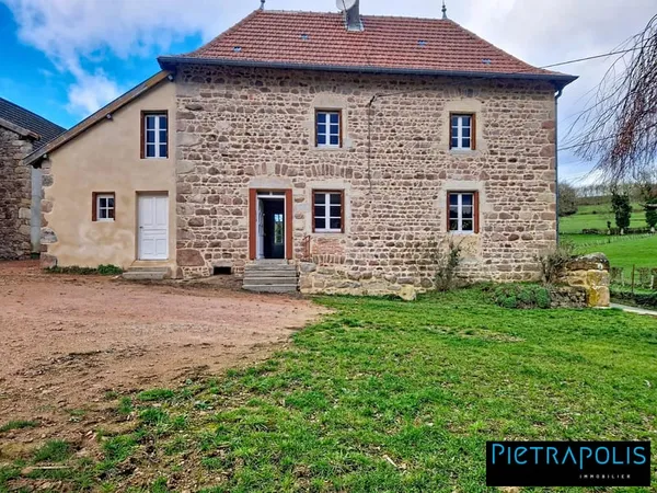 Maison en pierres à rénover 