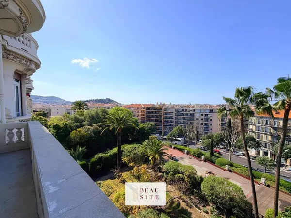 Nice - Bas Cimiez : Appartement bourgeois 4 pièces d'exception