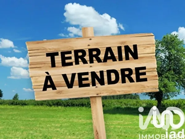 Terrain 604 m²