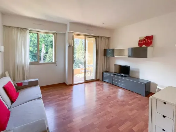EXCLUSIVITE - STUDIO DERNIER ETAGE 
