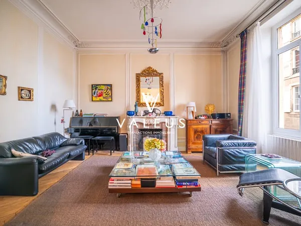 Jolie maison de ville - Triangle d'Or