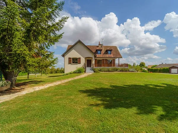 Maison familiale 163 m² 4 chambres Terrain 2 400 m²