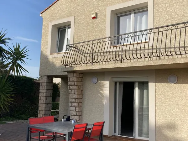 VILLA 4 FACES DE TYPE 6 AVEC PISCINE