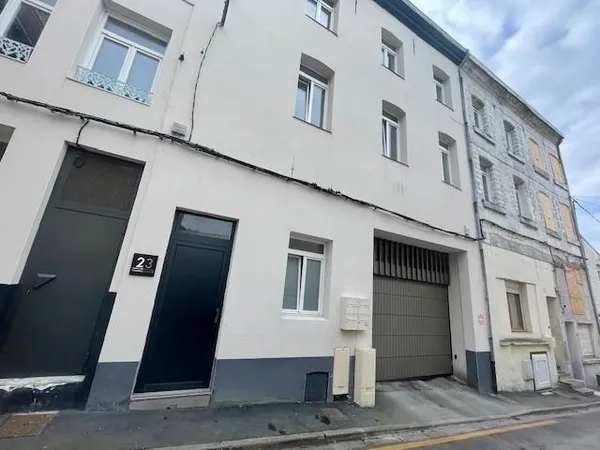 Studio 1 pièce 17 m² 