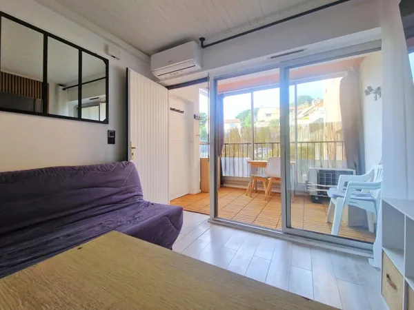 Location à l'Année Meublée - Appartement 2 pièces Climatisé 