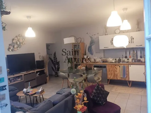 Appartement T3 d'env. 64m2 avec cour privative 