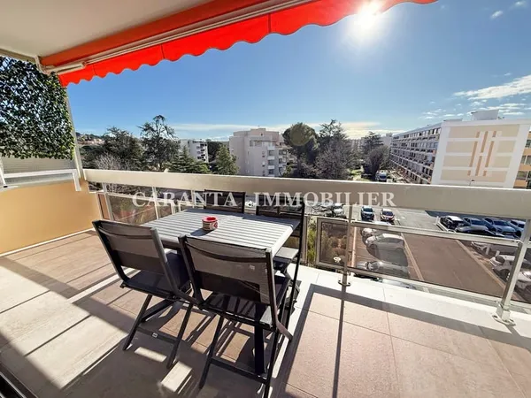 Vente appartement 4-5 pièces Ste Maxime proche centre avec p 