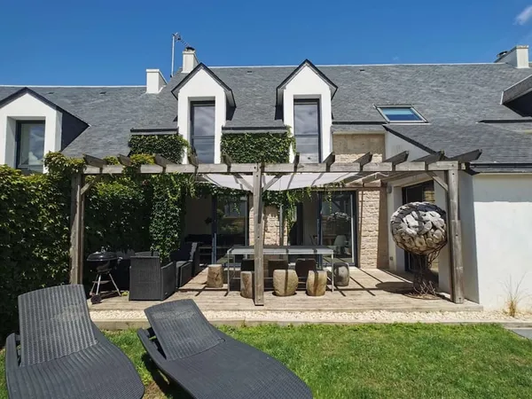 MAISON CONTEMPORAINE - ACCES DIRECT A LA PLAGE 