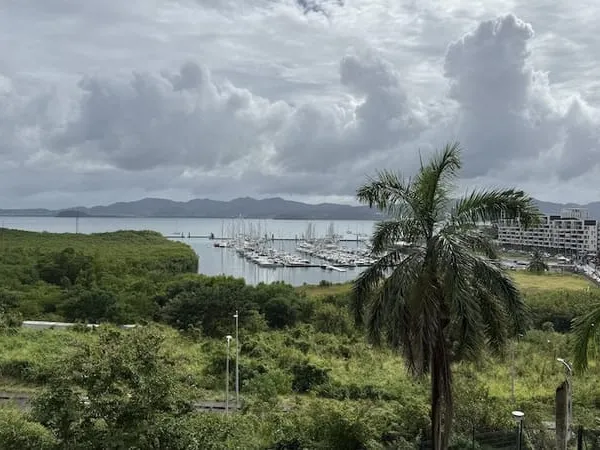 Fort-de-France : bel appartement T4 avec vue mer sur la Mari 