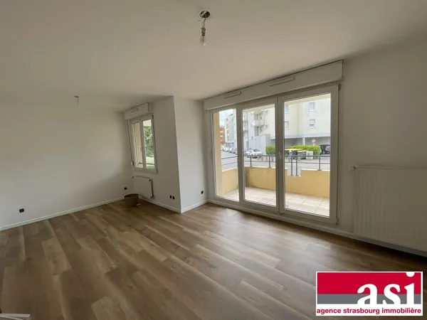 Spacieux 1 pièce avec balcon et cave 