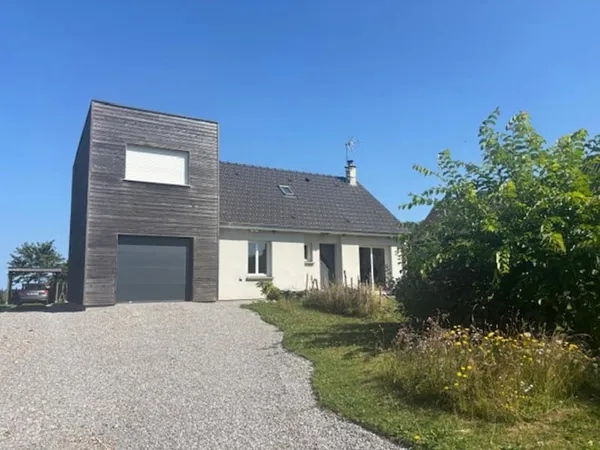 Pavillon en bon etat offrant vie de plain pied 