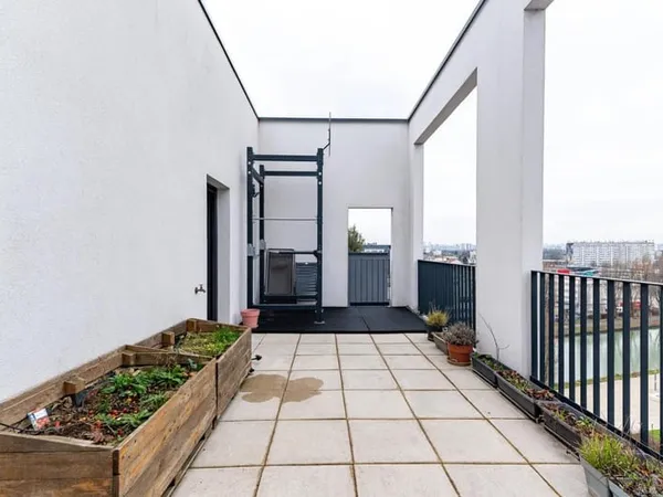 Appartement 5 pièces de 93 m² à Bondy 