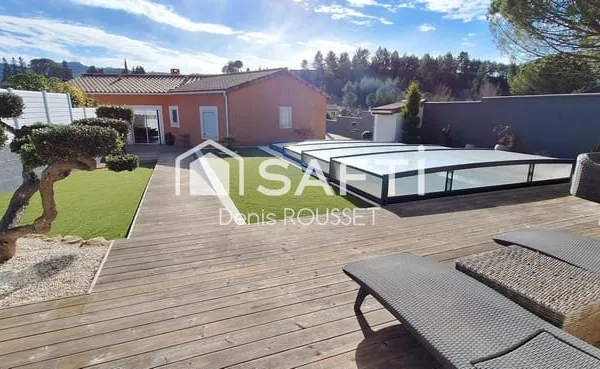 Villa haut de gamme T5 de 120m² avec dépendance T2 de 45m² , piscine et grand garage