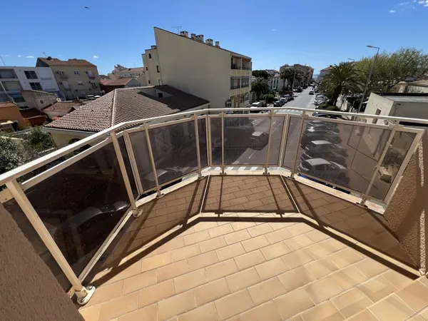 APPARTEMENT PLEIN CENTRE-VILLE